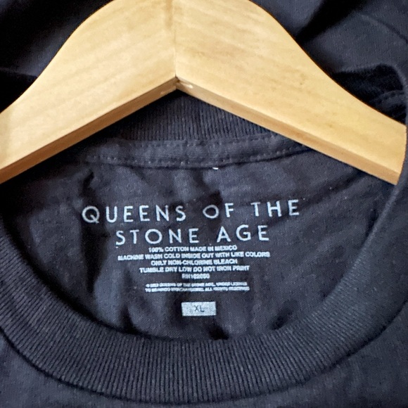 NEW Queens of The Stone Age Stone Age Graphic Tee - Picture 3 of 7